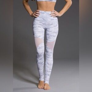 Onzie White Camo High-Waist Leggings with Mesh Panels